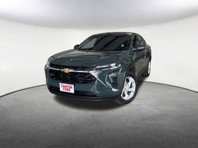 Used 2025 Chevrolet Trax LS w/ LS Convenience Package