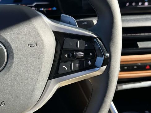 Certified 2025 BMW 330i xDrive Sedan w/ Convenience Package image 33