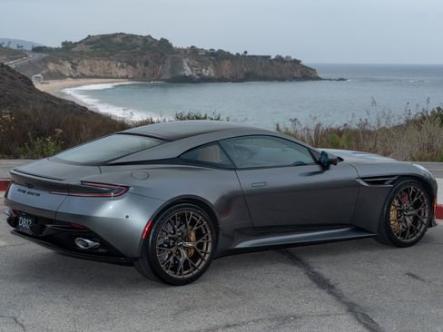 Used 2025 Aston Martin DB12 Coupe image 3