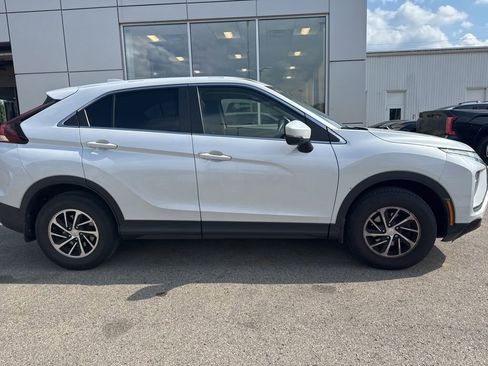 Used 2023 Mitsubishi Eclipse Cross ES AWD/4WD image 2