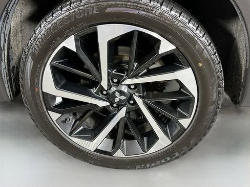 Used 2023 Mitsubishi Outlander SE image 31