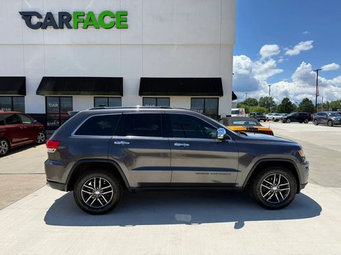 Used 2018 Jeep Grand Cherokee Limited w/ Trailer Tow Group IV AWD/4WD image 18