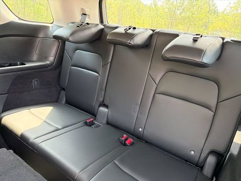 Used 2023 Nissan Pathfinder SL w/ Lighting Package (N92) FWD image 26
