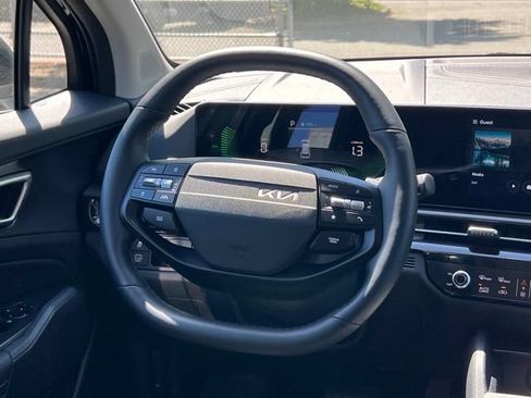 Certified 2026 Kia Sportage EX w/ EX Panoramic Sunroof Package AWD/4WD image 14