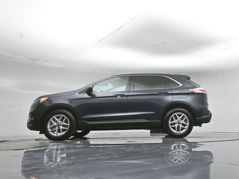 Certified 2024 Ford Edge SEL w/ Convenience Package AWD/4WD image 8