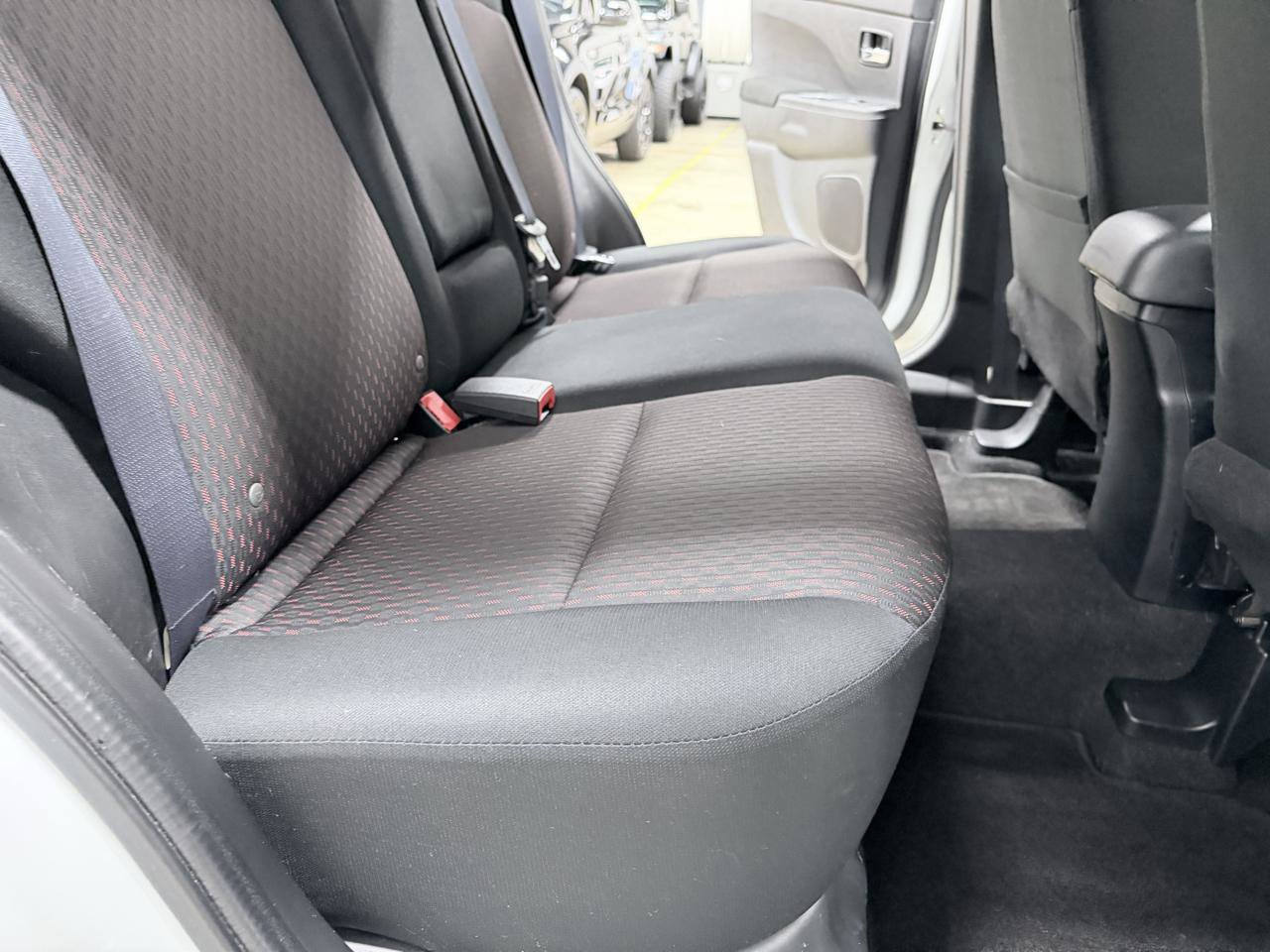 Used 2017 Mitsubishi Outlander Sport ES AWD/4WD image 34