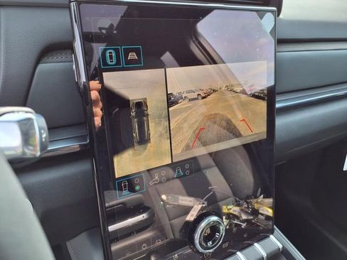 New 2026 GMC Terrain AT4 w/ Convenience Package III image 33