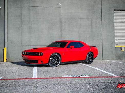 Used 2019 Dodge Challenger R/T Scat Pack w/ Plus Package image 19