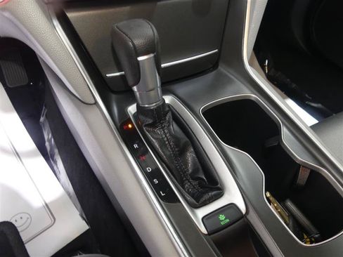 Used 2019 Honda Accord LX image 38