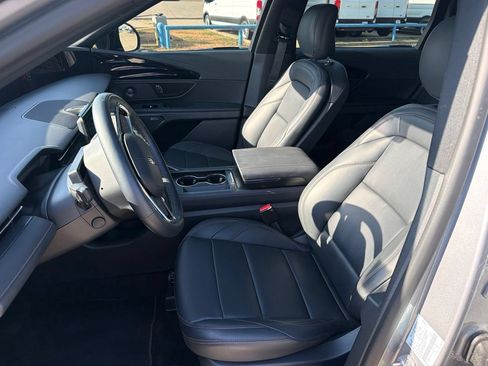 Used 2025 Lincoln Nautilus Premier w/ Equipment Group 102A AWD/4WD image 21