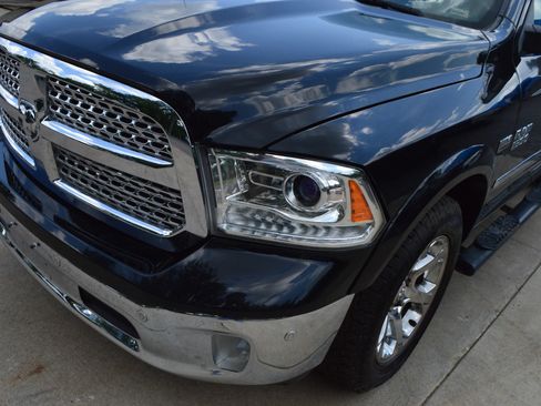 Used 2015 RAM 1500 Laramie w/ Convenience Group AWD/4WD image 3