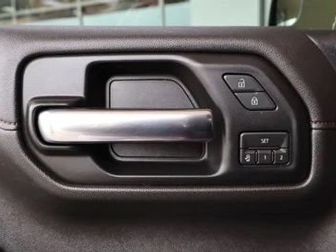 Used 2019 GMC Sierra 1500 AT4 w/ AT4 Preferred Package AWD/4WD image 13