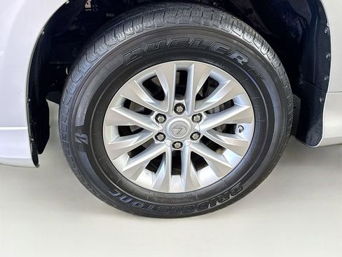 Used 2015 Lexus GX 460 w/ Premium Package image 42