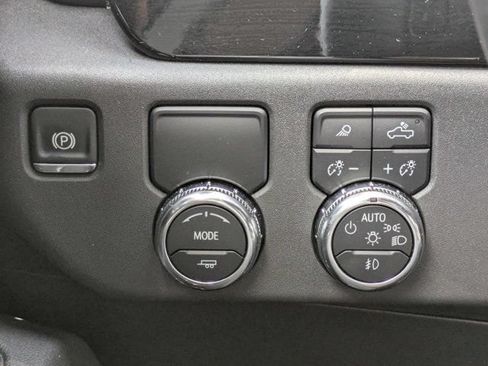 Used 2025 GMC Sierra 1500 SLT w/ SLT Convenience Package RWD image 24