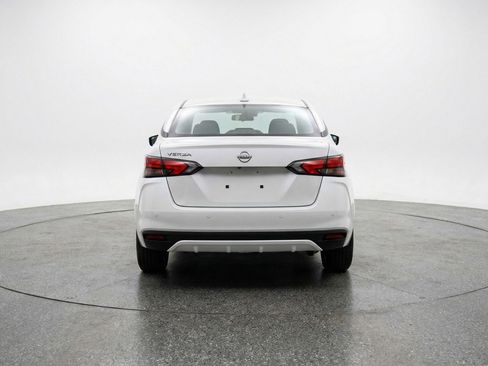 Used 2025 Nissan Versa SV image 7