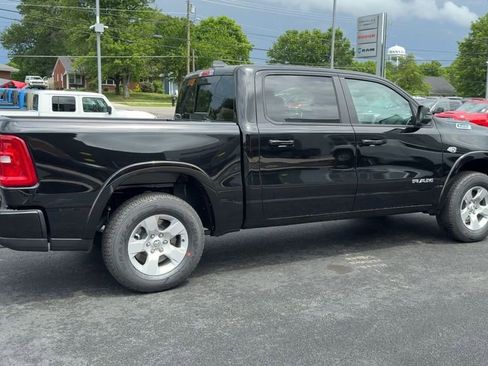 New 2026 RAM 1500 4x4 Crew Cab image 7