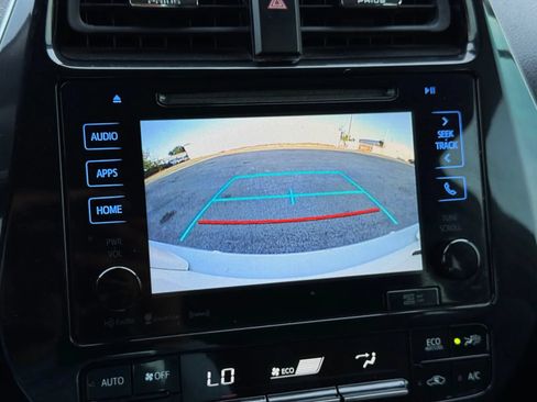 Used 2018 Toyota Prius Three Touring FWD image 35