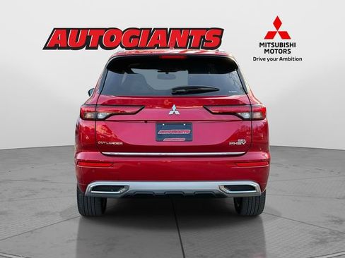 Used 2025 Mitsubishi Outlander SEL image 3
