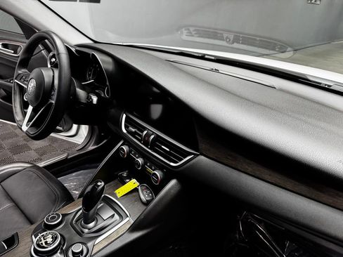 Used 2019 Alfa Romeo Giulia Ti w/ Nero Edizione image 54