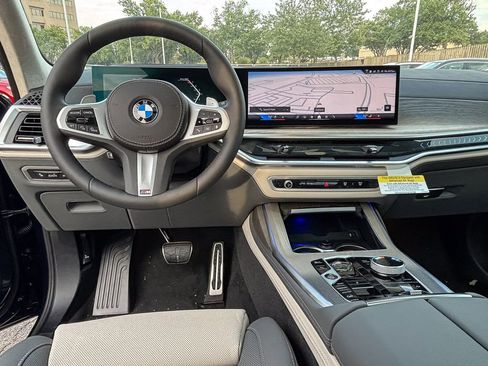New 2026 BMW X7 xDrive40i image 17
