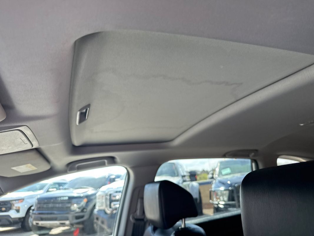 Used 2018 Honda CR-V Touring image 11