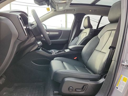 Used 2026 Volvo XC40 B5 Ultra image 13
