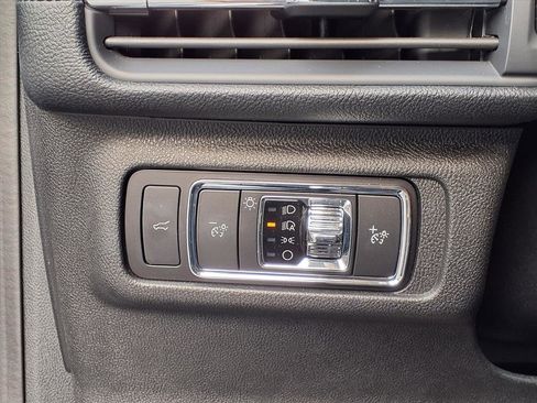 Used 2023 Lincoln Corsair Reserve w/ Equipment Group 201A image 16