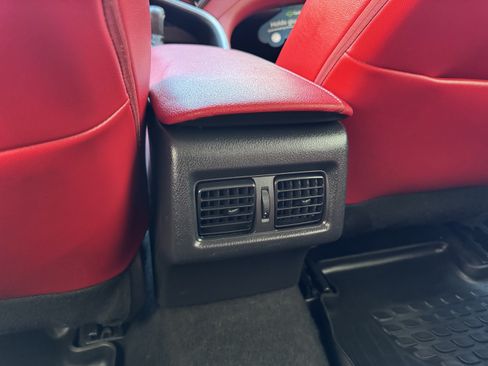 Used 2022 Toyota Camry XSE FWD image 16