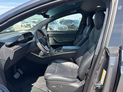 Used 2022 Tesla Model X image 5