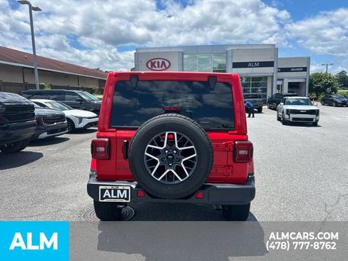 Used 2025 Jeep Wrangler Unlimited Sahara AWD/4WD image 6