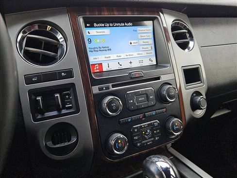 Used 2017 Ford Expedition Platinum image 15