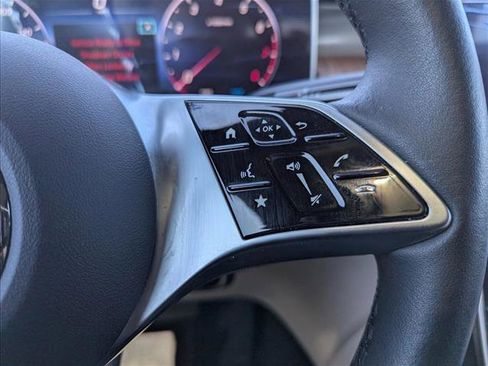 Used 2024 Mercedes-Benz GLC 300 image 14