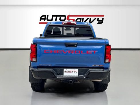 Used 2025 Chevrolet Colorado ZR2 w/ Technology Package AWD/4WD image 6