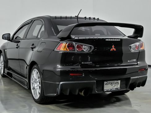 Used 2015 Mitsubishi Lancer Evolution GSR image 10