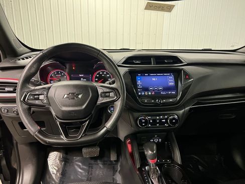 Used 2023 Chevrolet TrailBlazer RS w/ Sun and Liftgate Package image 18