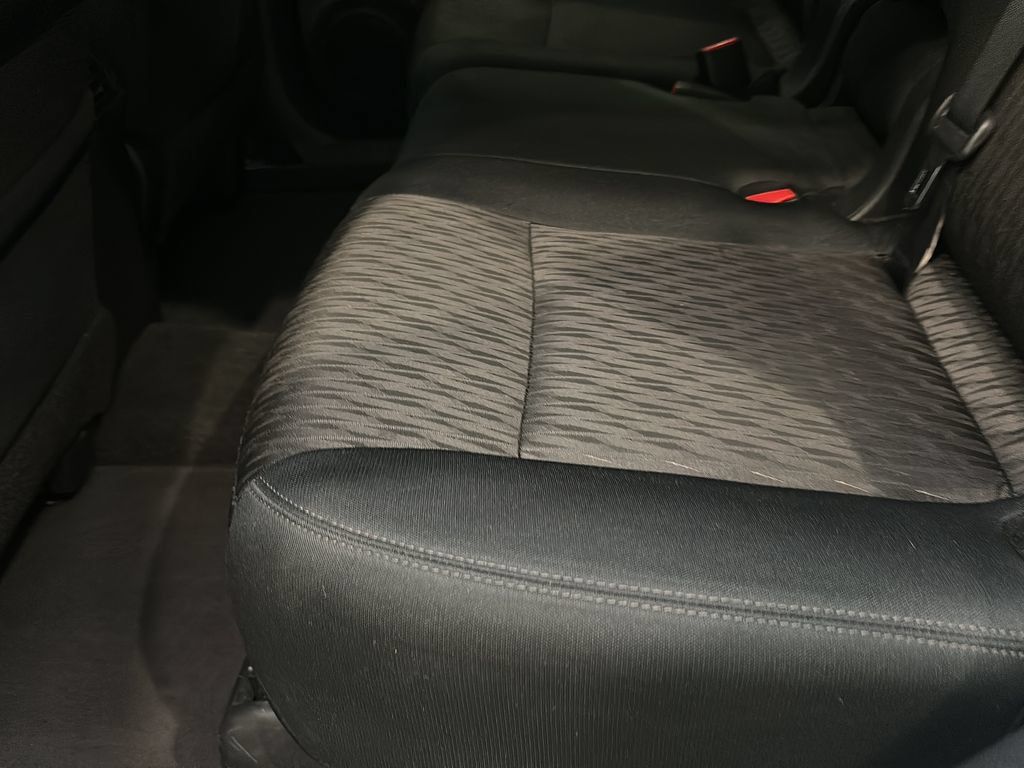 Used 2018 Nissan Rogue SV AWD/4WD image 14