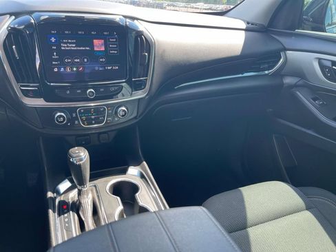 Used 2020 Chevrolet Traverse LT FWD image 19