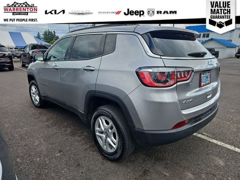 Used 2020 Jeep Compass Sport w/ Cold Weather Group AWD/4WD image 4