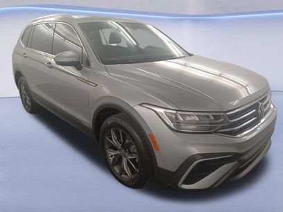 Used 2023 Volkswagen Tiguan SE