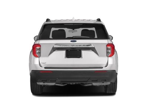 Certified 2023 Ford Explorer XLT w/ Equipment Group 202A image 5