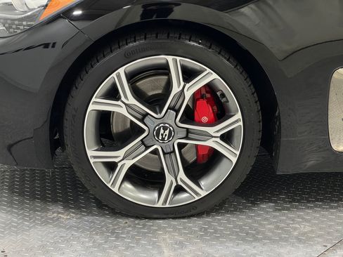 Used 2020 Kia Stinger GT2 AWD/4WD image 35