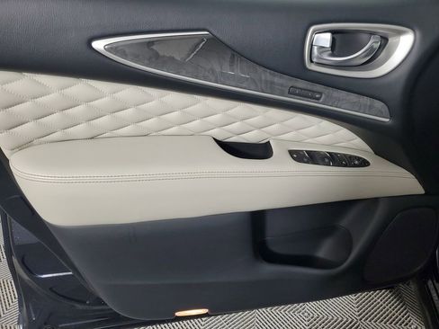 Used 2019 INFINITI QX60 Luxe w/ Limited Package FWD image 19