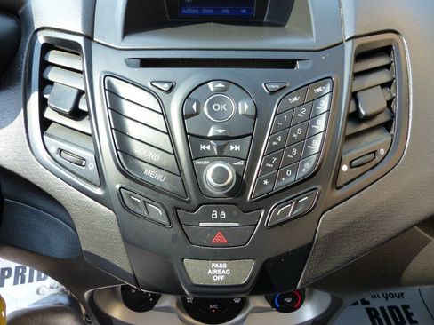 Used 2019 Ford Fiesta SE FWD image 31