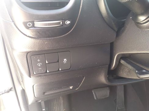 Used 2018 Kia Soul + FWD image 20