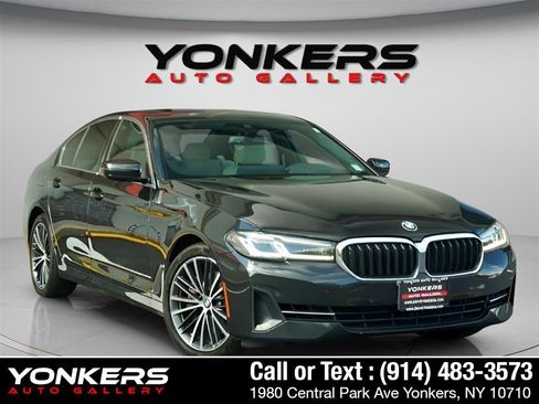 Used 2022 BMW 540i xDrive w/ Premium Package image 10