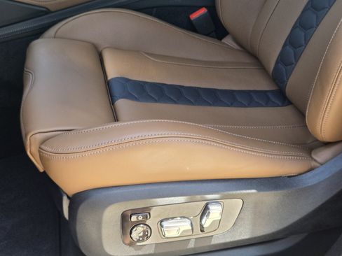 Used 2027 BMW X6 M Competition w/ Executive Package AWD/4WD image 32