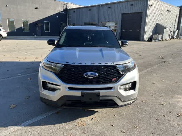 Used 2020 Ford Explorer ST w/ Premium Technology Package AWD/4WD image 3