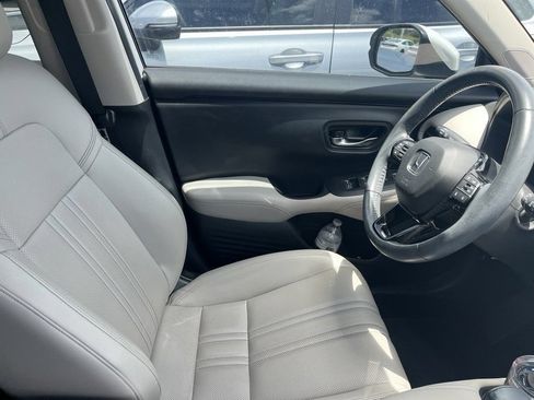 Used 2023 Honda HR-V EX-L image 4