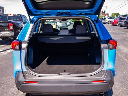 Used 2021 Toyota RAV4 XLE FWD image 29