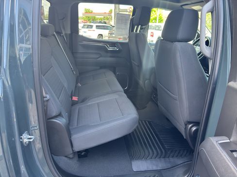 Used 2025 Chevrolet Silverado 1500 LT AWD/4WD image 12